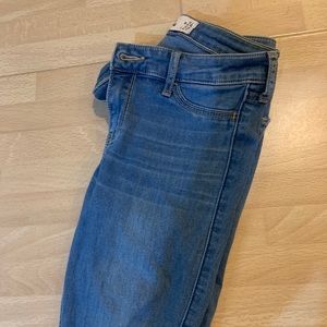Hollister Co. Jean legging size 24 (0S)